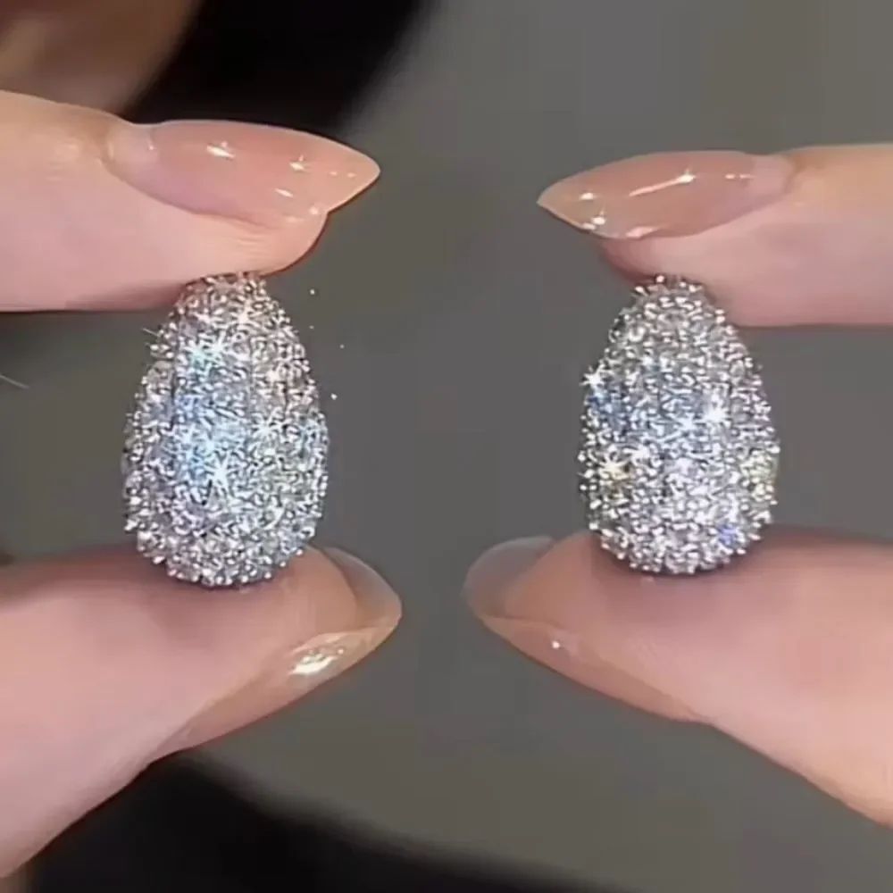 ✨ New Swarovski Crystal teardrop pierced earrings ✨Sellers pick